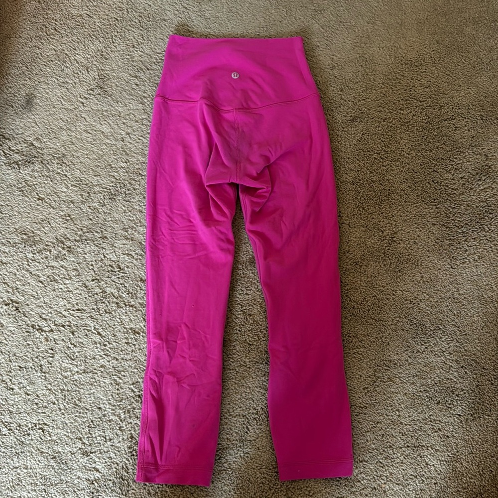 Hot pink lululemon capri leggings